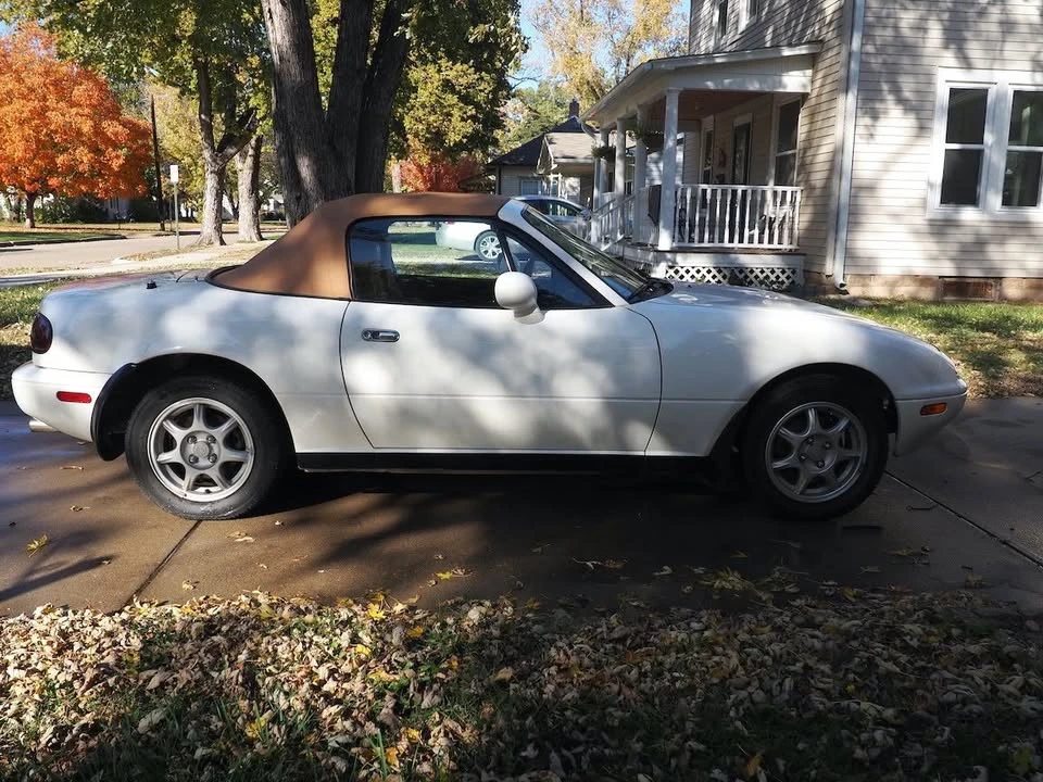 1996 Mazda NA MX-5 Miata - Image 2 of 12