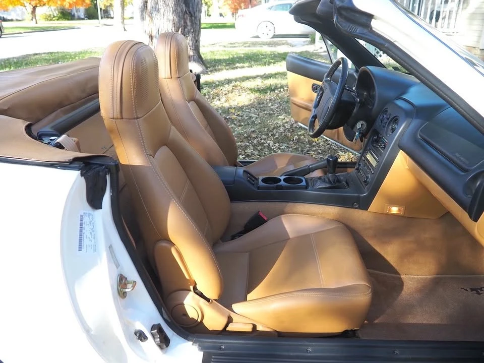 1996 Mazda NA MX-5 Miata - Image 9 of 12