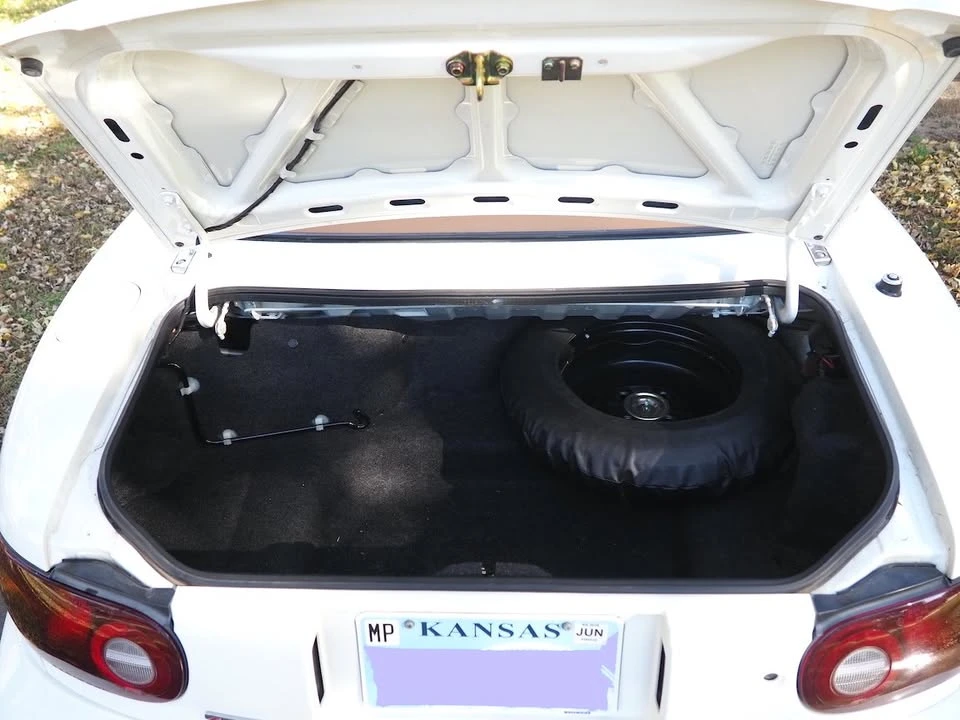 1996 Mazda NA MX-5 Miata - Image 5 of 12