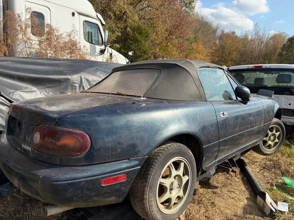 1996 Mazda NA MX-5 Miata - Image 6 of 11