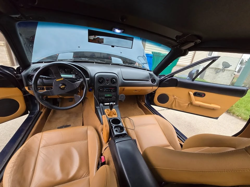 1996 Mazda NA MX-5 Miata - Image 6 of 17
