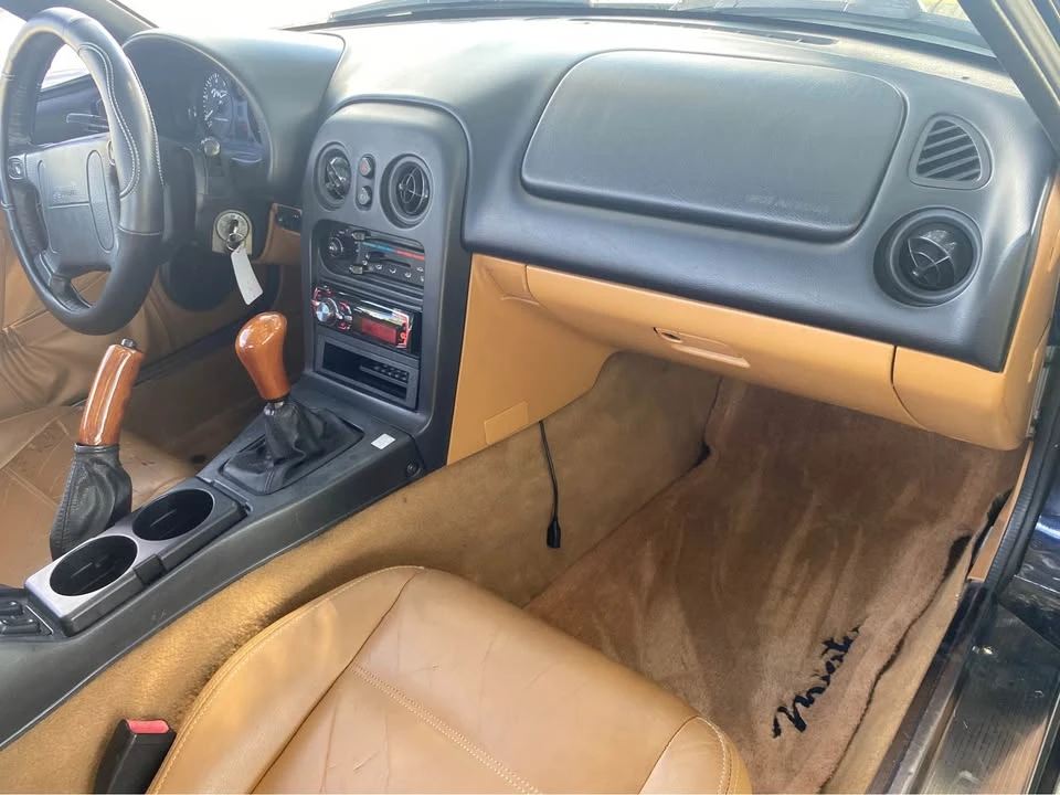 1996 Mazda NA MX-5 Miata - Image 17 of 20