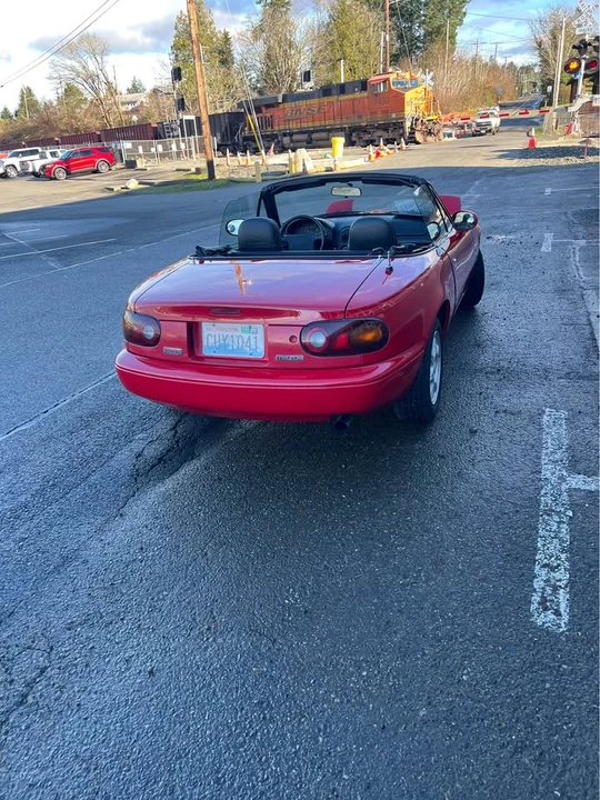 1996 Mazda NA MX-5 Miata - Image 6 of 11