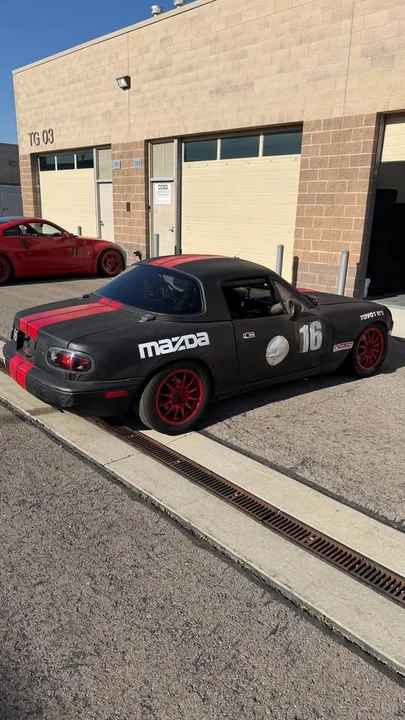 1996 Mazda NA MX-5 Miata - Image 4 of 12