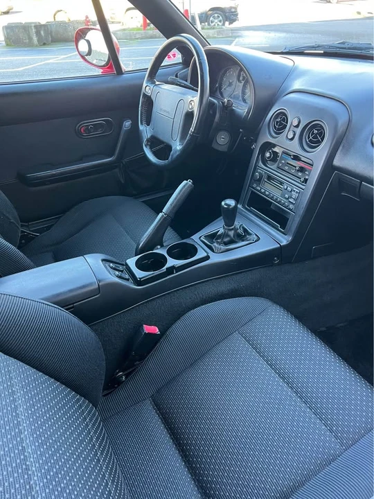 1996 Mazda NA MX-5 Miata - Image 8 of 11