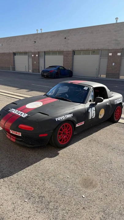 1996 Mazda NA MX-5 Miata - Image 2 of 12