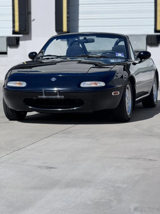 1996 Mazda NA MX-5 Miata - Image 2 of 20