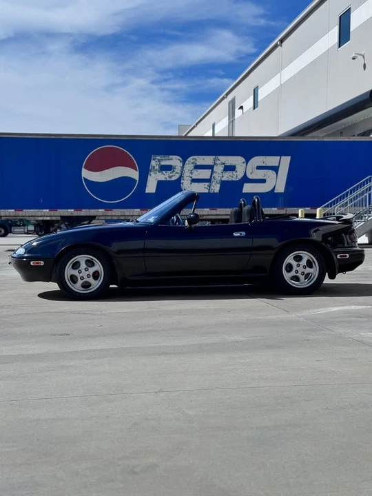 1996 Mazda NA MX-5 Miata - Image 6 of 20