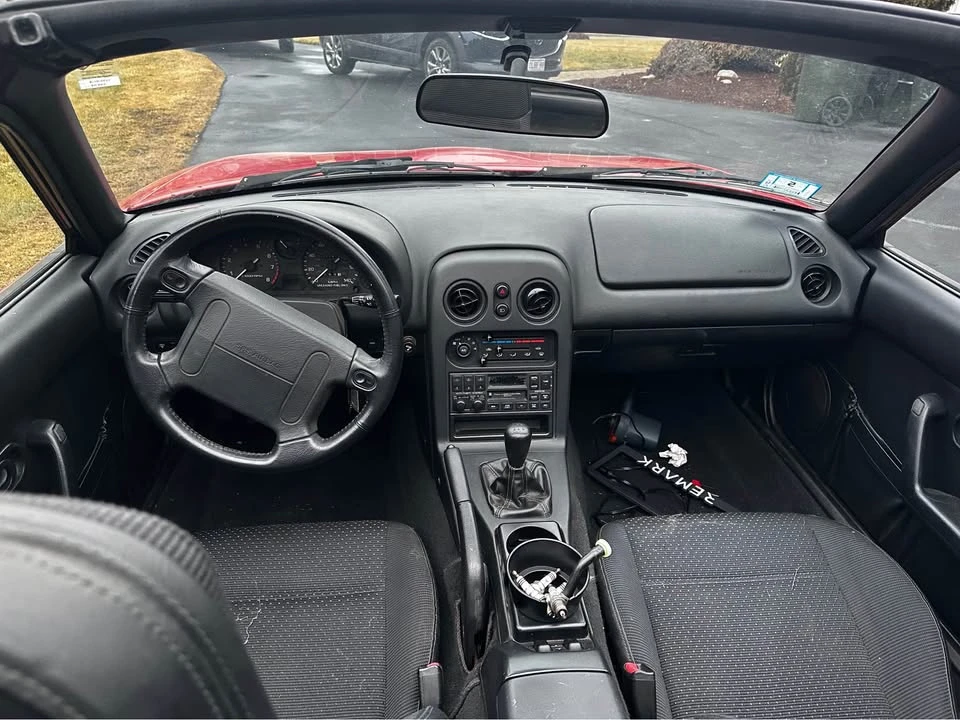 1996 Mazda NA MX-5 Miata - Image 6 of 11