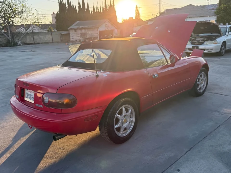1996 Mazda NA MX-5 Miata - Image 5 of 9