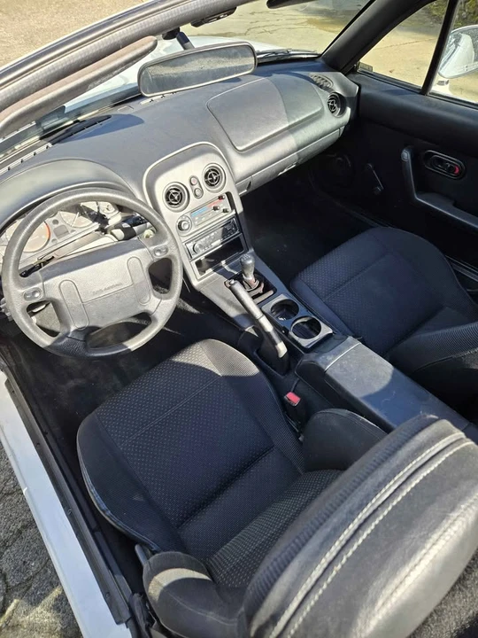 1996 Mazda NA MX-5 Miata - Image 8 of 18