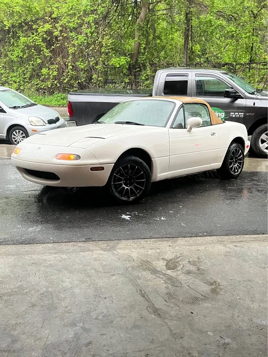 1996 Mazda NA MX-5 Miata - Image 4 of 7