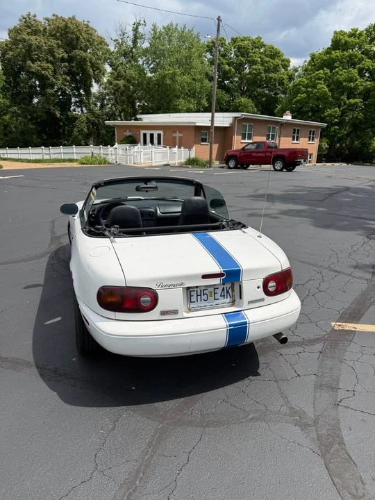 1996 Mazda NA MX-5 Miata - Image 6 of 13