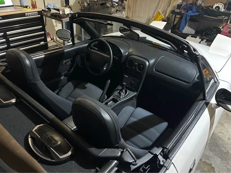1996 Mazda NA MX-5 Miata - Image 3 of 4