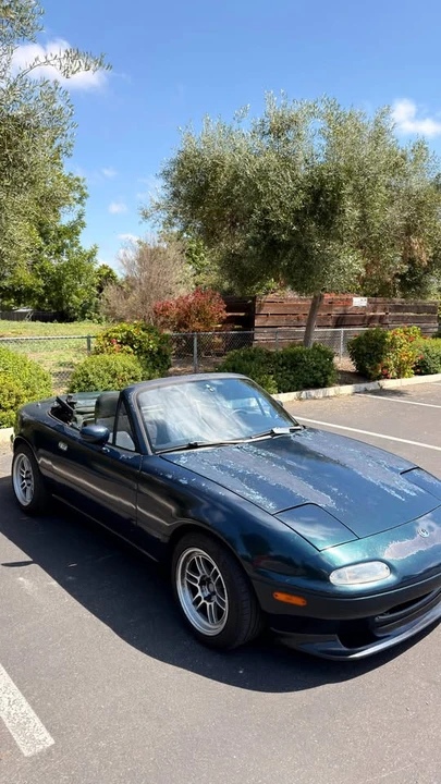 1996 Mazda NA MX-5 Miata - Image 5 of 10