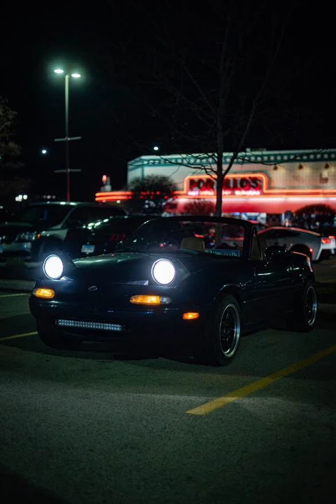 1996 Mazda NA MX-5 Miata - Image 4 of 5