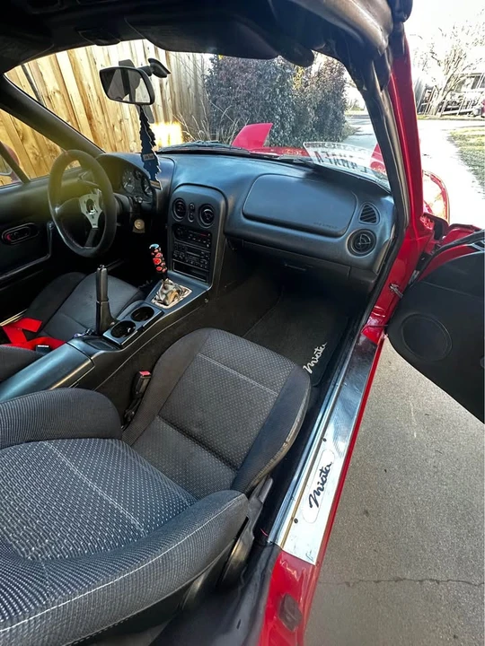 1996 Mazda NA MX-5 Miata - Image 13 of 20