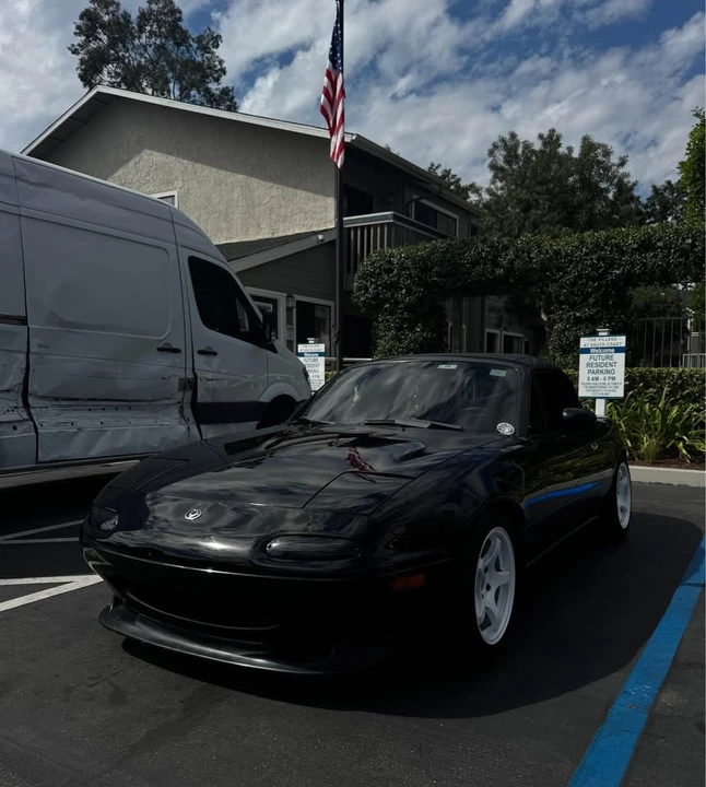 1996 Mazda NA MX-5 Miata - Image 2 of 4