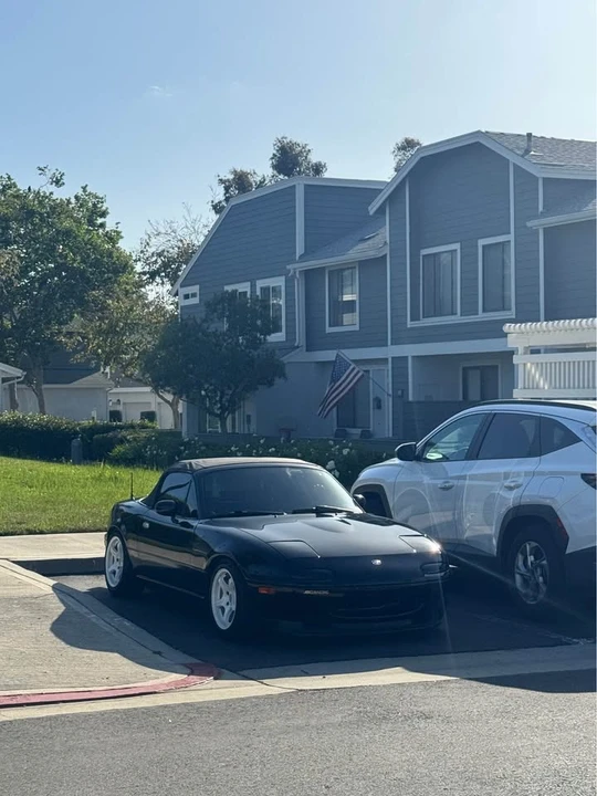 1996 Mazda NA MX-5 Miata - Image 2 of 2