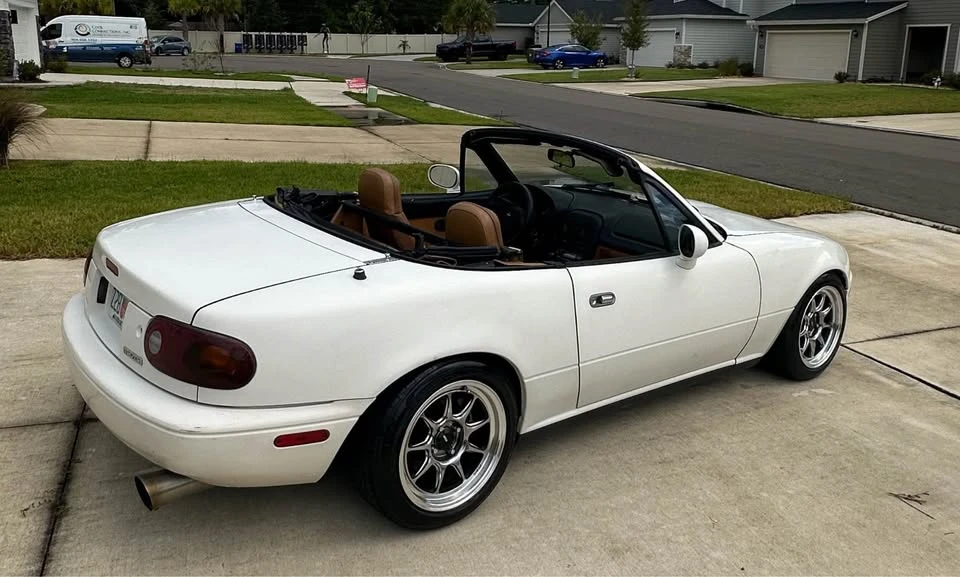 1996 Mazda NA MX-5 Miata - Image 5 of 12