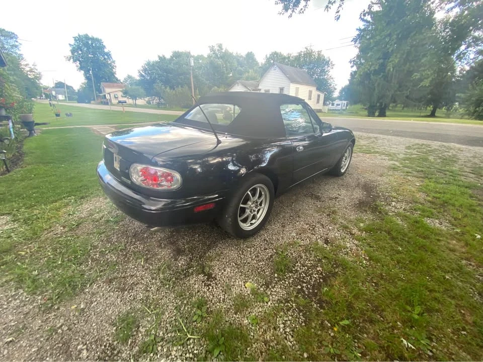 1996 Mazda NA MX-5 Miata - Image 6 of 18