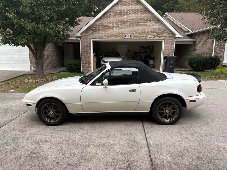 1996 Mazda NA MX-5 Miata - Image 5 of 9