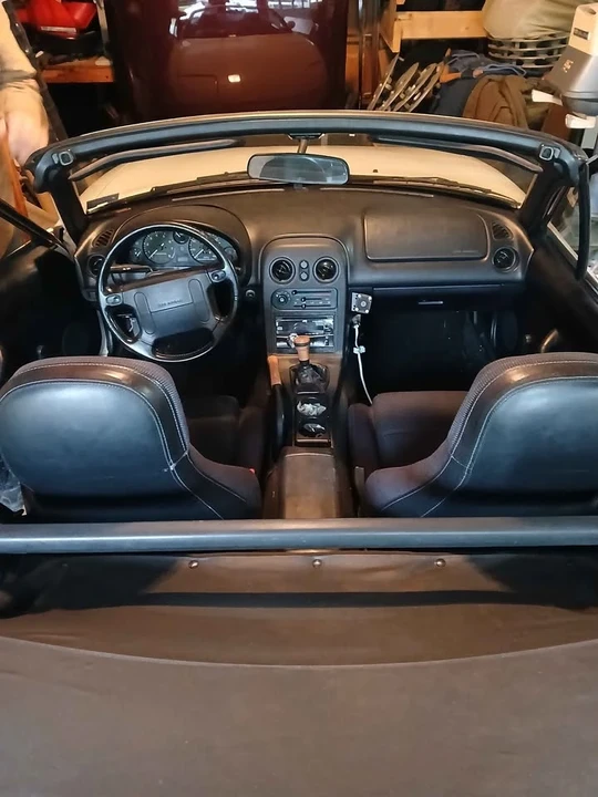 1996 Mazda NA MX-5 Miata - Image 2 of 2