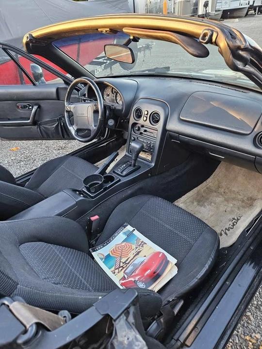 1996 Mazda NA MX-5 Miata - Image 2 of 19