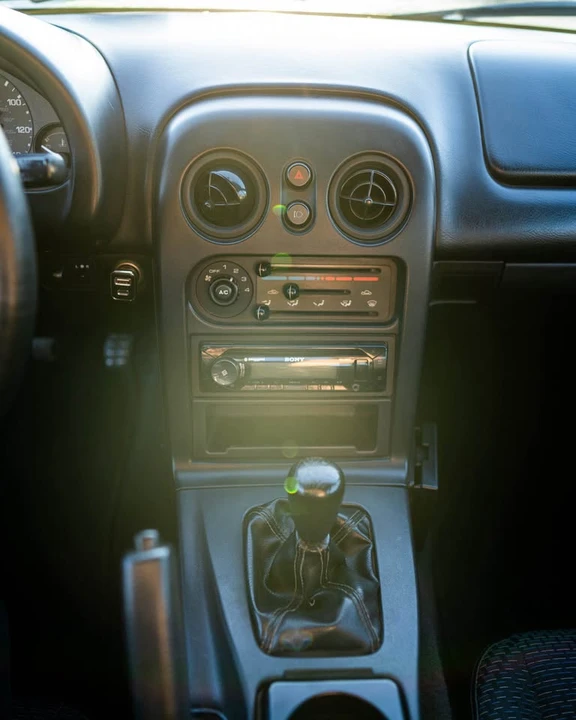 1996 Mazda NA MX-5 Miata - Image 11 of 15