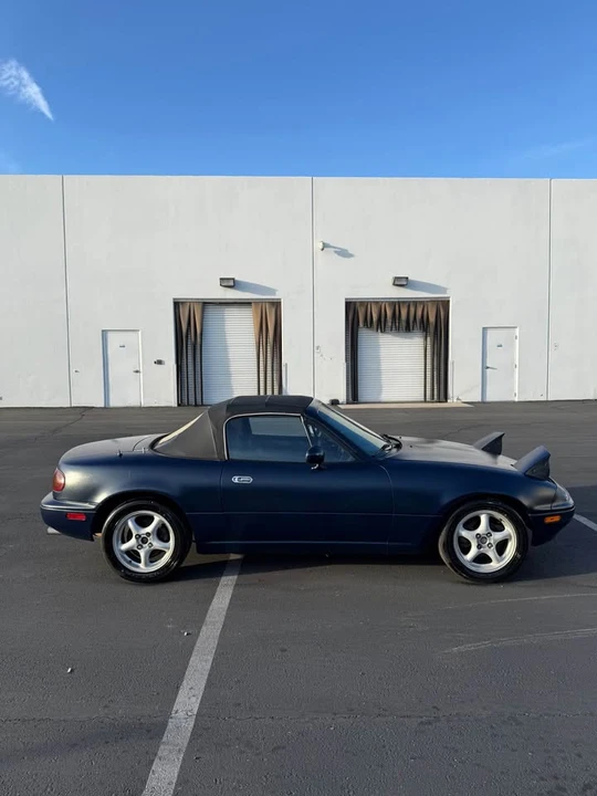 1996 Mazda NA MX-5 Miata - Image 3 of 8