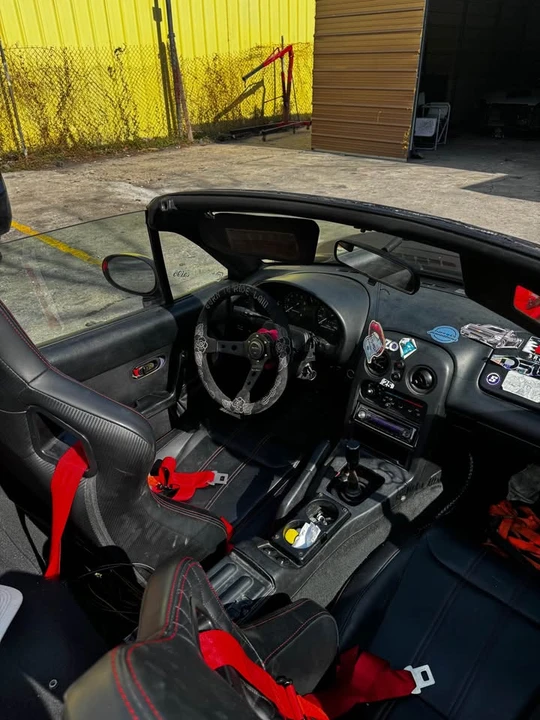1996 Mazda NA MX-5 Miata - Image 6 of 7