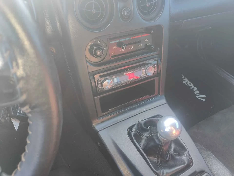 1996 Mazda NA MX-5 Miata - Image 10 of 11