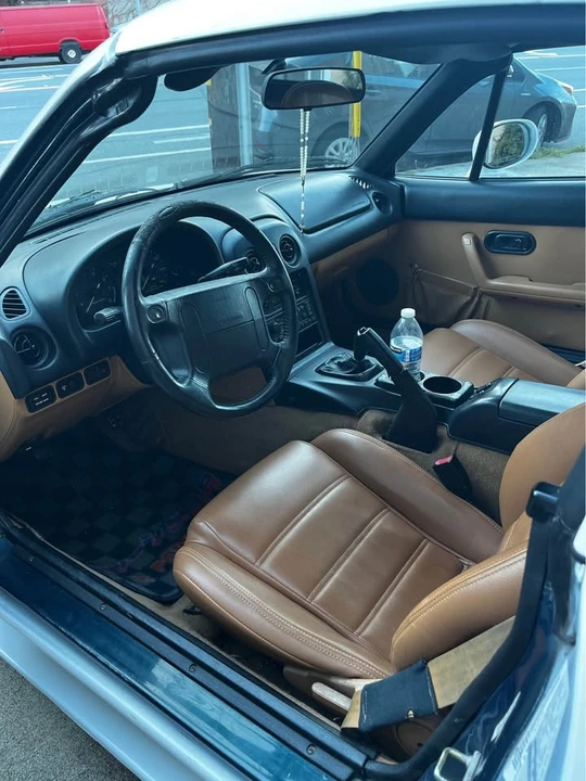 1996 Mazda NA MX-5 Miata - Image 6 of 8