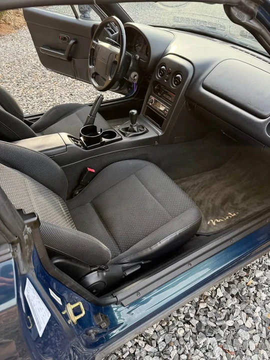 1996 Mazda NA MX-5 Miata - Image 8 of 10