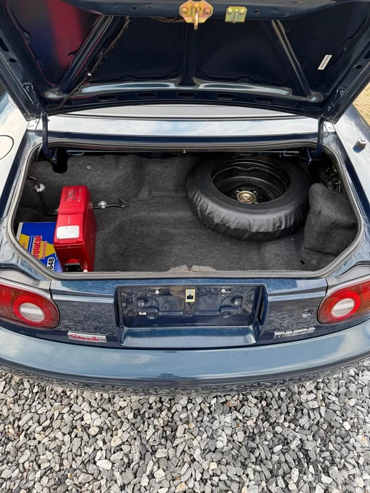 1996 Mazda NA MX-5 Miata - Image 9 of 10