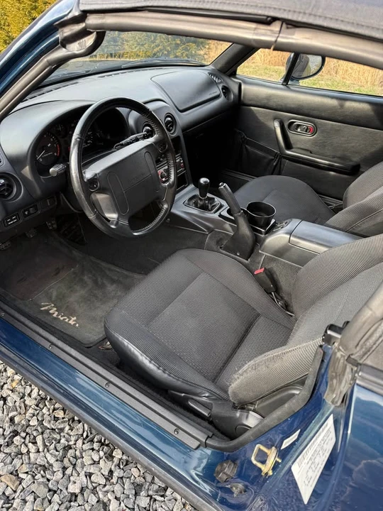 1996 Mazda NA MX-5 Miata - Image 6 of 10