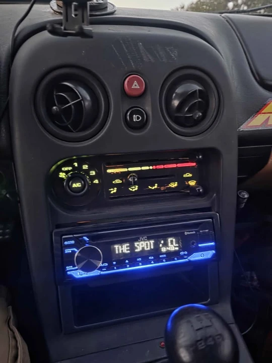 1996 Mazda NA MX-5 Miata - Image 7 of 9