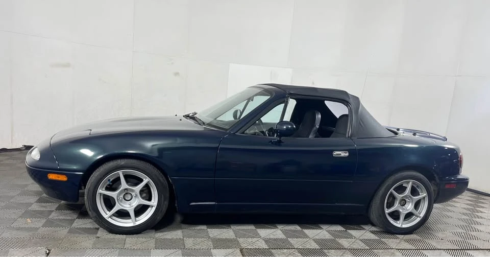 1996 Mazda NA MX-5 Miata - Image 4 of 20