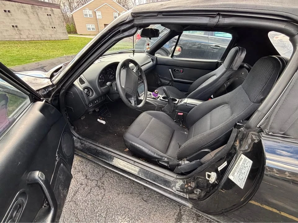 1996 Mazda NA MX-5 Miata - Image 3 of 7