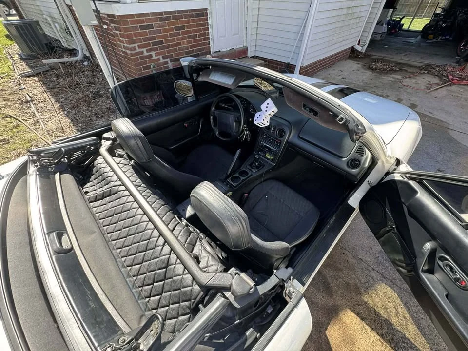 1996 Mazda NA MX-5 Miata - Image 11 of 13