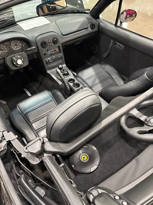 1996 Mazda NA MX-5 Miata - Image 5 of 5