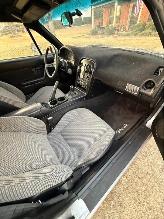 1996 Mazda NA MX-5 Miata - Image 6 of 13