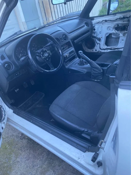 1996 Mazda NA MX-5 Miata - Image 3 of 4