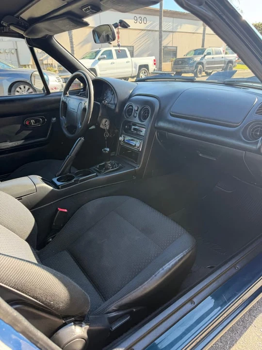 1996 Mazda NA MX-5 Miata - Image 9 of 10