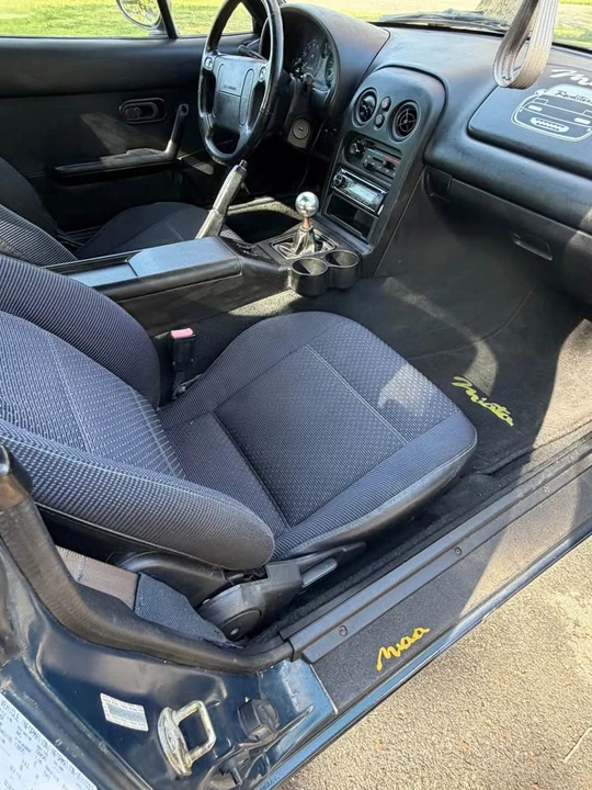 1996 Mazda NA MX-5 Miata - Image 12 of 12