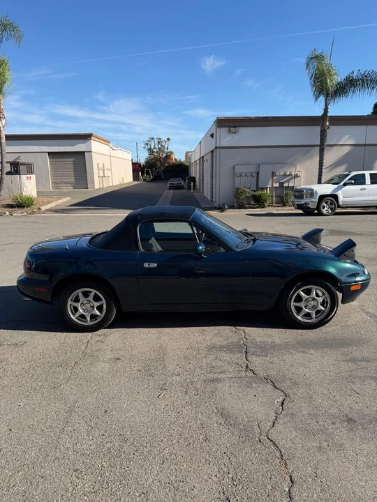 1996 Mazda NA MX-5 Miata - Image 5 of 10