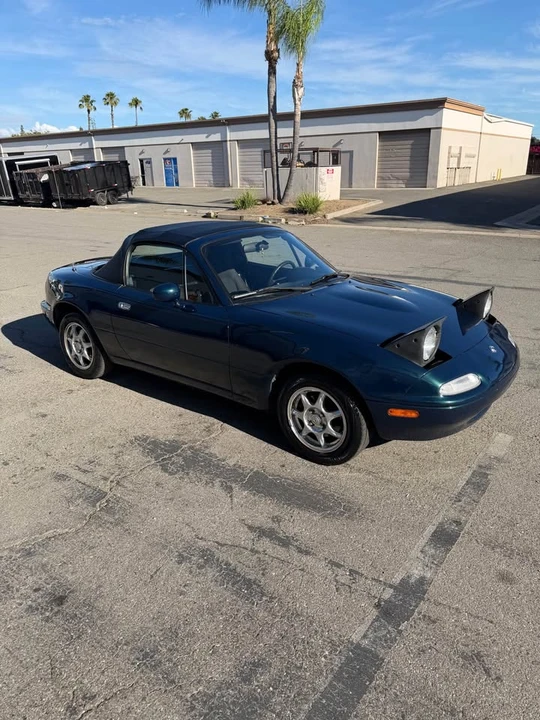 1996 Mazda NA MX-5 Miata - Image 6 of 10