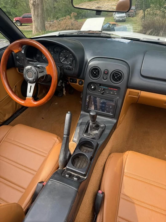 1996 Mazda NA MX-5 Miata - Image 7 of 12