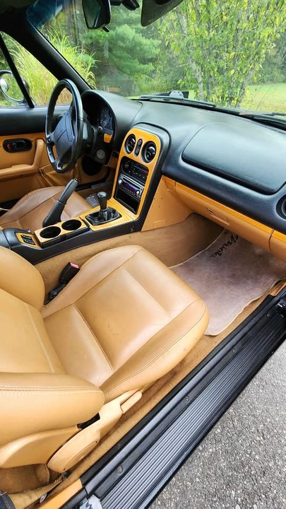 1996 Mazda NA MX-5 Miata - Image 4 of 5