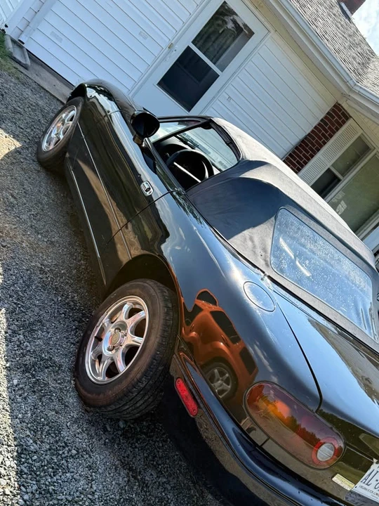 1996 Mazda NA MX-5 Miata - Image 2 of 5
